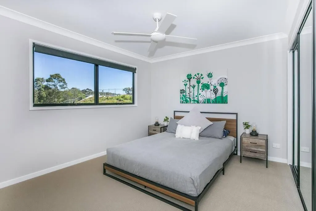 Cheerful 3 Bedroom Townhouse With Parking Gold Coast 0*,  Australia
